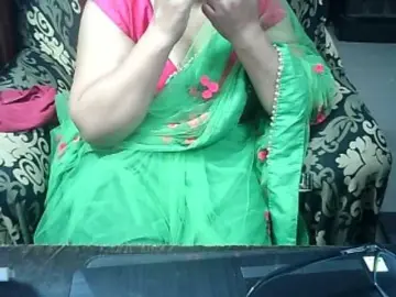 Bongacams Private Sex Chat of Indianbhabhimilf40