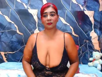 Bongacams Watch Live Sex Cams of indianerotica69