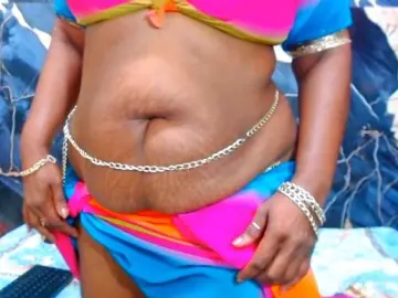 Bongacams Sex Chat of indianerotica69