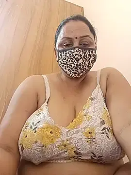 Stripchat Free Live Porn of Urvashi_Love