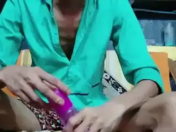 Stripchat Live Sex Cam of AngleSuman