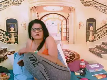 Stripchat Sex Cam of IndianAllure