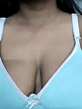 Stripchat Adult Webcams of Laxmi_89