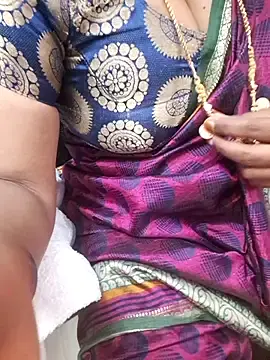 Stripchat Live Sex Cam of Tamil_Ammani