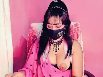 Stripchat Adult Webcams of Sweetie_Fox_XXX