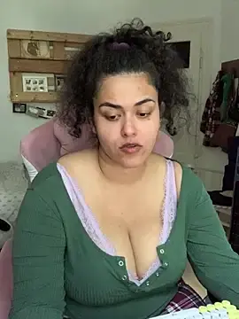 Stripchat Adult Webcam of Curvydesifromgermany