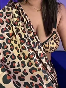 Stripchat Adult Webcam of DevineDevilQueen