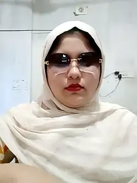 Stripchat Watch Live Sex Cams of Nusrat-N