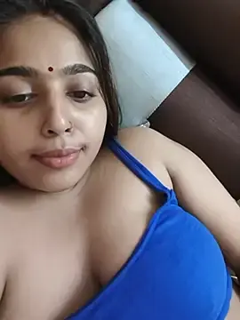 Stripchat Nude Webcam of Cute-Simmi69
