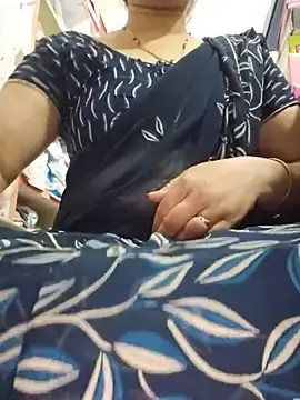 Stripchat Best live sex cam show of indianhotwife639