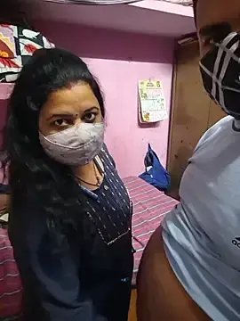 Stripchat Live Sex Cam of bobbyronak