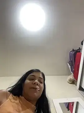 Stripchat Free Porn Cam of Indiazinhax