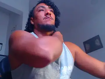 Stripchat Best live sex cam show of yosoy_enzo2020