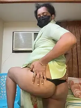 Stripchat Free Live Porn of TeddyLover5