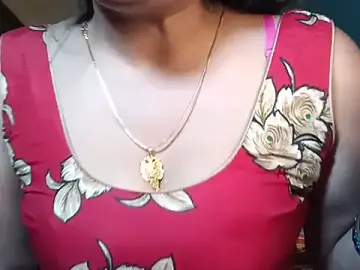 Stripchat Sex Cam of YourDesi_Laila_